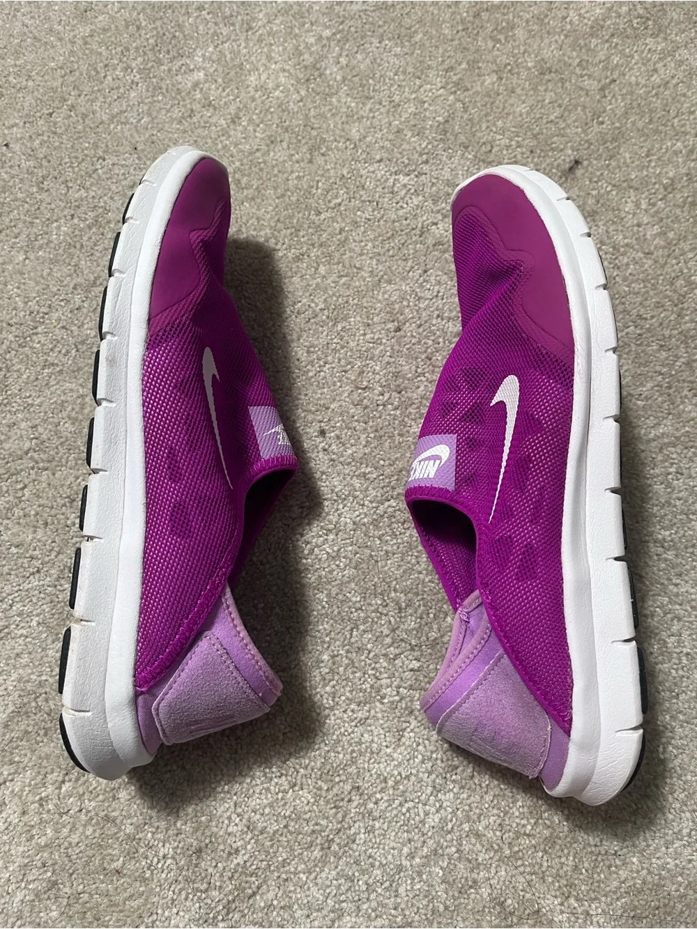 Nike Women's Slip-On Athletic Shoes Purple/White
